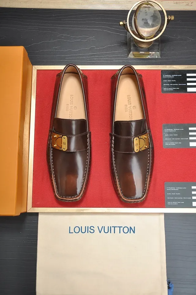 Louis Vuitton Brown Gold Polished Leather Moc-Toe Stitching Loafer 5