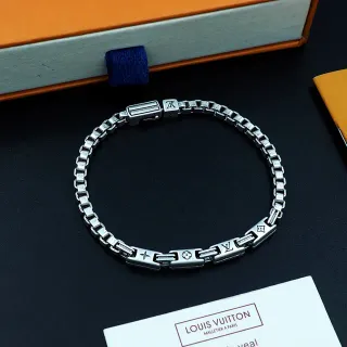 لويس فيتون Chain Reaction نقش Monogram Silver سوارة
