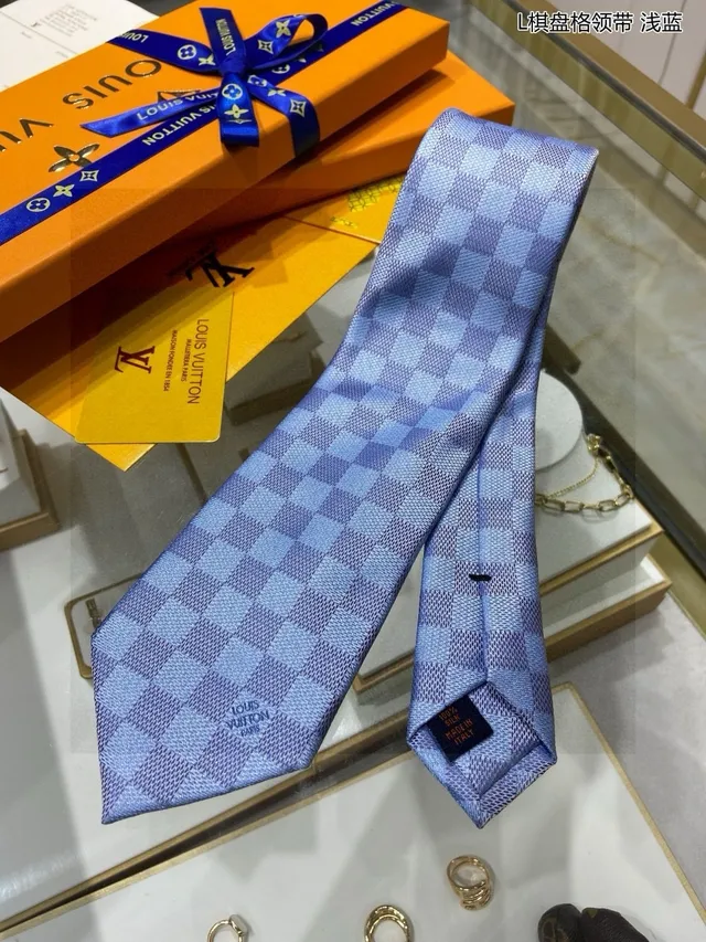Louis Vuitton Corbata con patrón de tablero de ajedrez en color azul claro 5