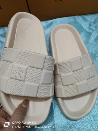 Louis Vuitton Checkerboard Slide Beige Deslizadores 4