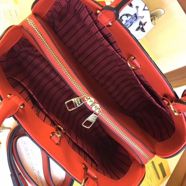 Louis Vuitton Embossed Monogram 黑色 结构化 手提 Boston 包 3