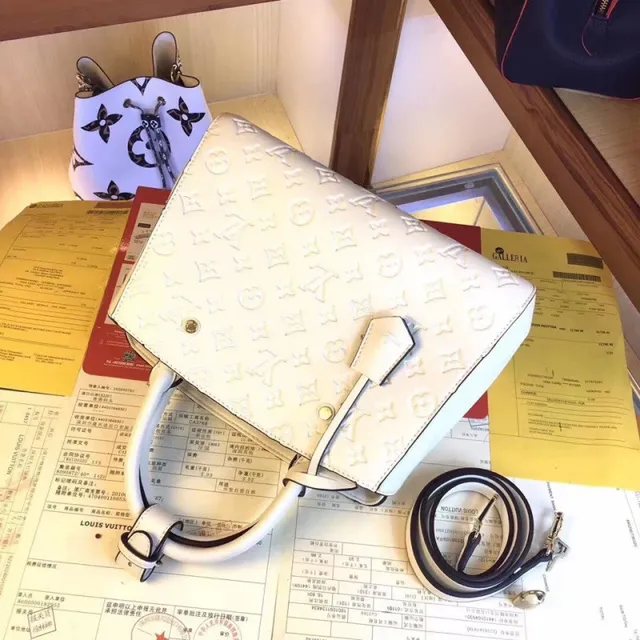 Louis Vuitton Embossed Monogram 黑色 结构化 手提 Boston 包 16
