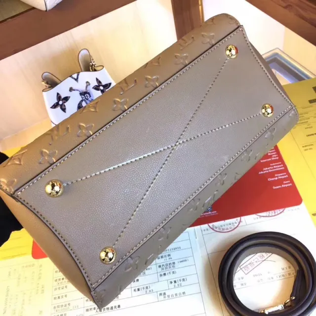 Louis Vuitton Embossed Monogram 黑色 结构化 手提 Boston 包 21