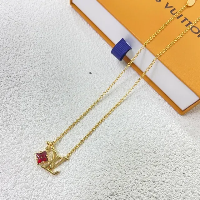 Louis Vuitton Flower LV Monogram Gold-Tone Red Enamel हार 4
