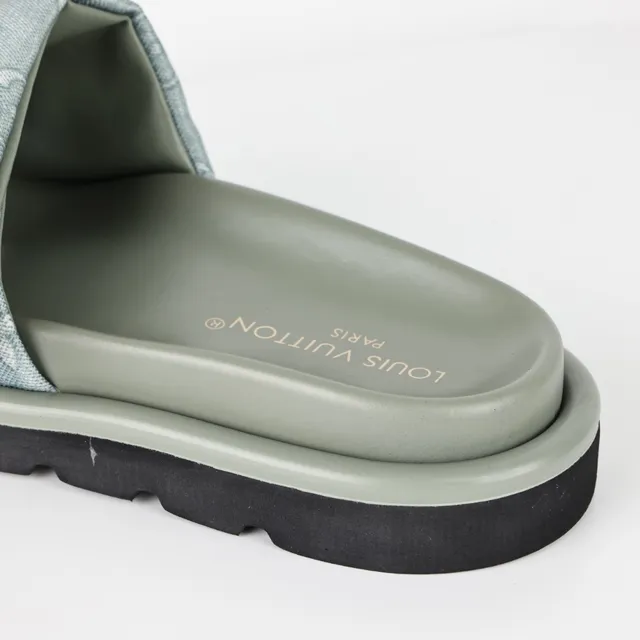 Louis Vuitton Chaussons Vert Noir Monogrammés en Toile Lanière Semelle Plateforme 4