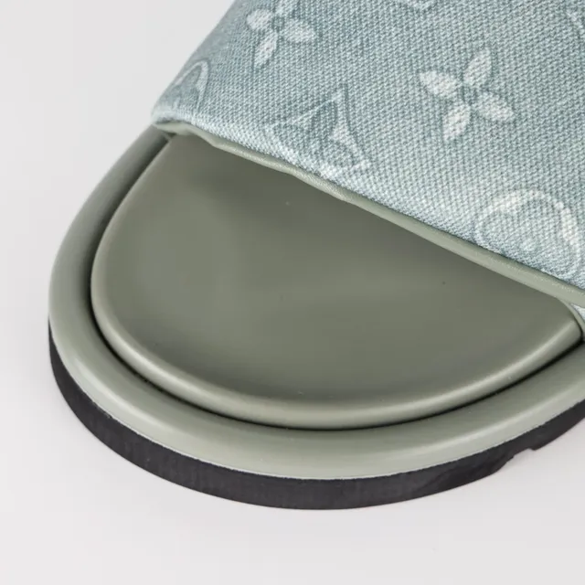 Louis Vuitton Chaussons Vert Noir Monogrammés en Toile Lanière Semelle Plateforme 5