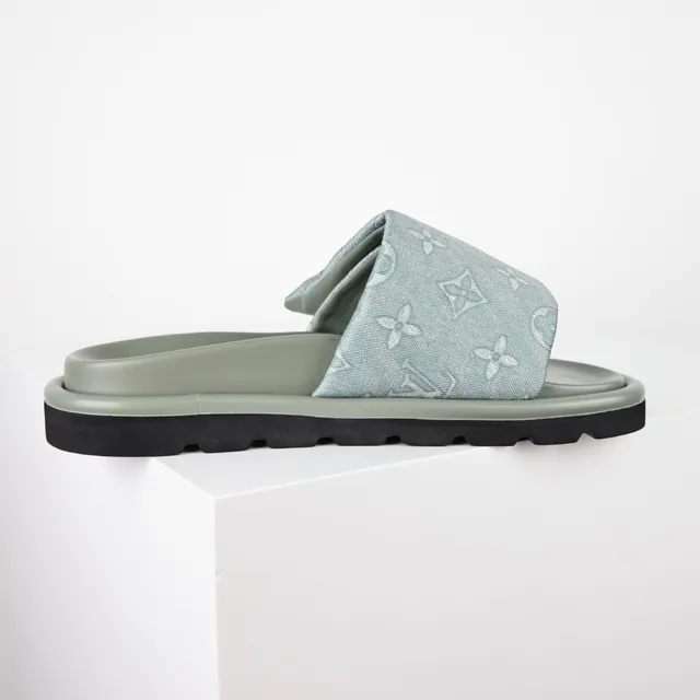 Louis Vuitton Chaussons Vert Noir Monogrammés en Toile Lanière Semelle Plateforme 7