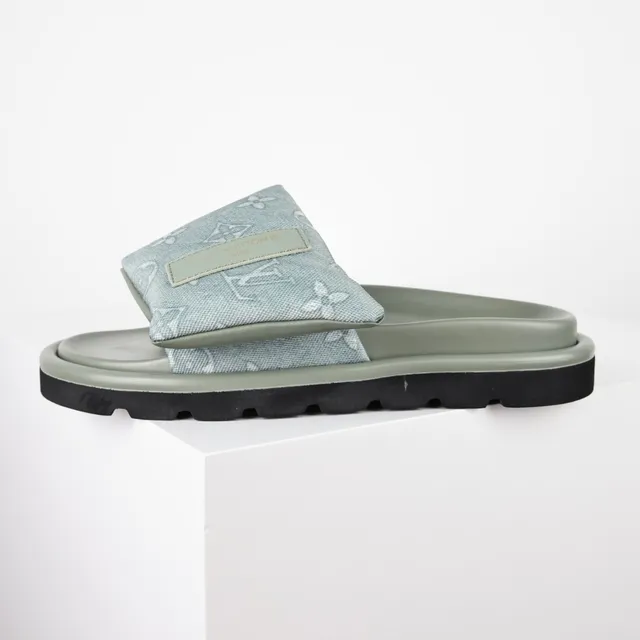 Louis Vuitton Chaussons Vert Noir Monogrammés en Toile Lanière Semelle Plateforme 9