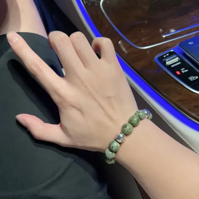 Louis Vuitton Bracelet Vert Argent Perlé en Pierre Naturelle 2