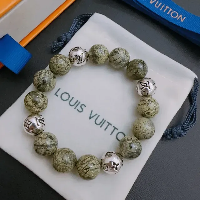 Louis Vuitton Bracelet Vert Argent Perlé en Pierre Naturelle 5