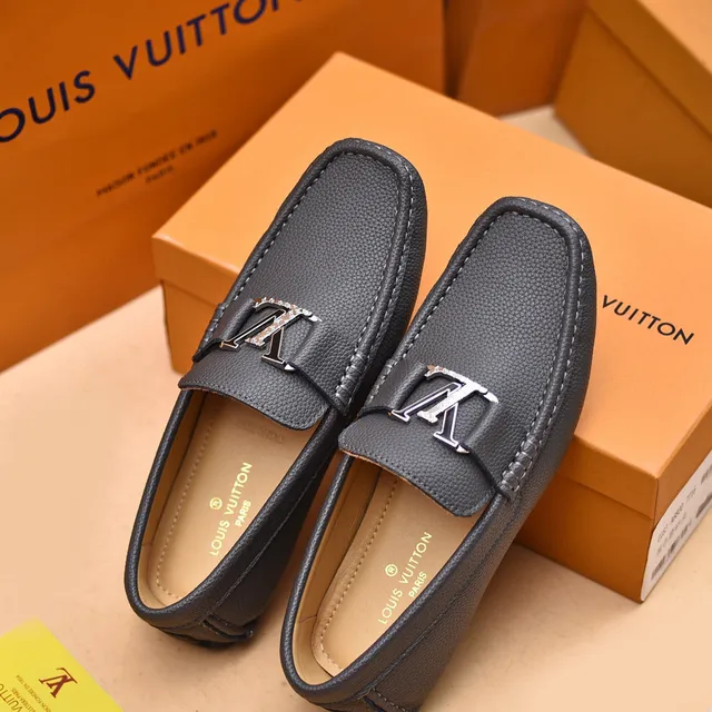 Louis Vuitton Mocassin Noir Cuir Pébité Boucle LV Mocassins 3