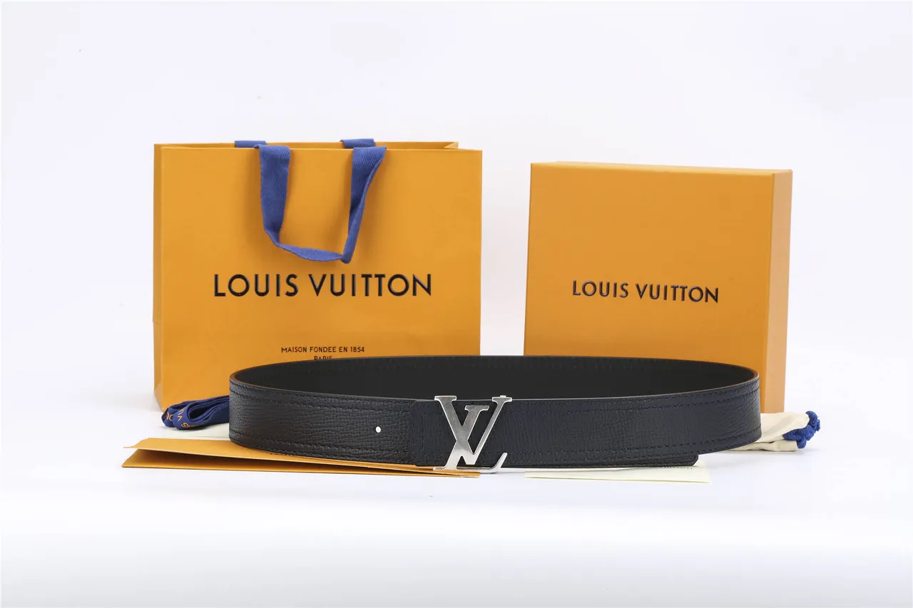 Louis Vuitton LV Belt 黑色纹理皮革腰带 2