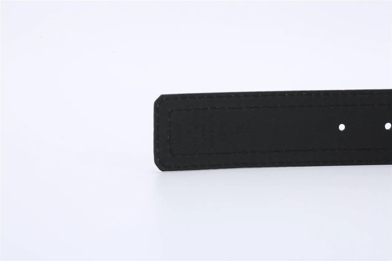 Louis Vuitton LV Belt 黑色纹理皮革腰带 9
