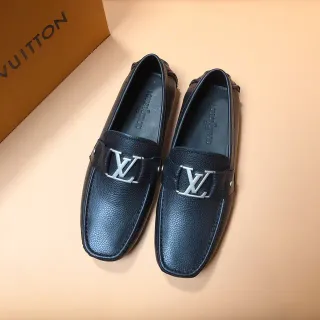 Louis Vuitton LV Buckle Loafer नेवी पेबल्ड लेदर लूफर्स