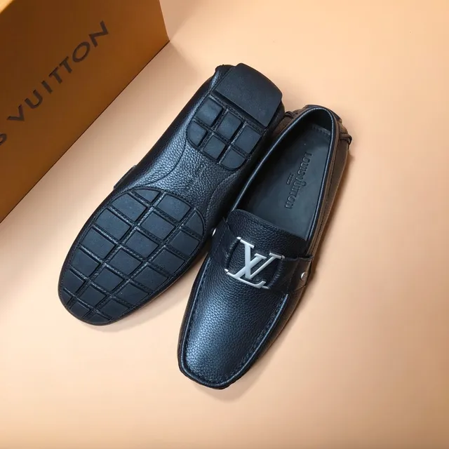 Louis Vuitton LV Buckle Loafer Mocassins en Cuir Pebbled Navy 3