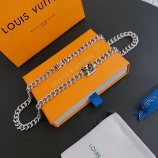 Colar Corrente Louis Vuitton LV Corrente Prata Verde Curb Esmaltado Logo Charm