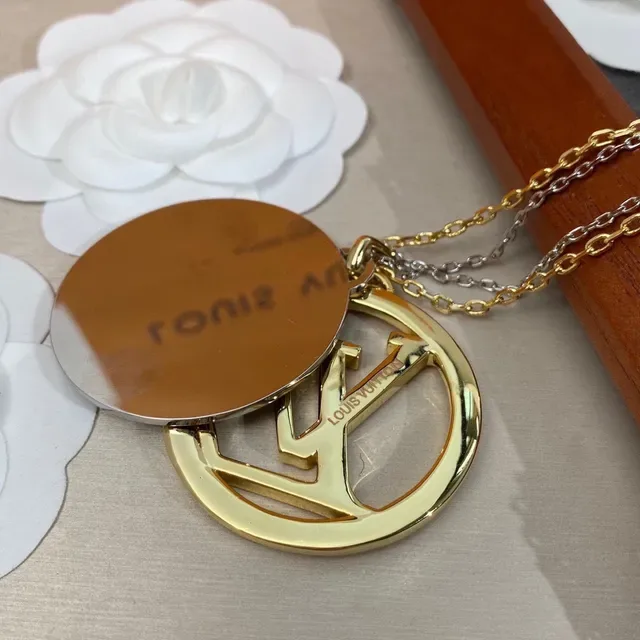Louis Vuitton LV Circle Gold-Tone Interlocking Monogram Pendant Necklace 6