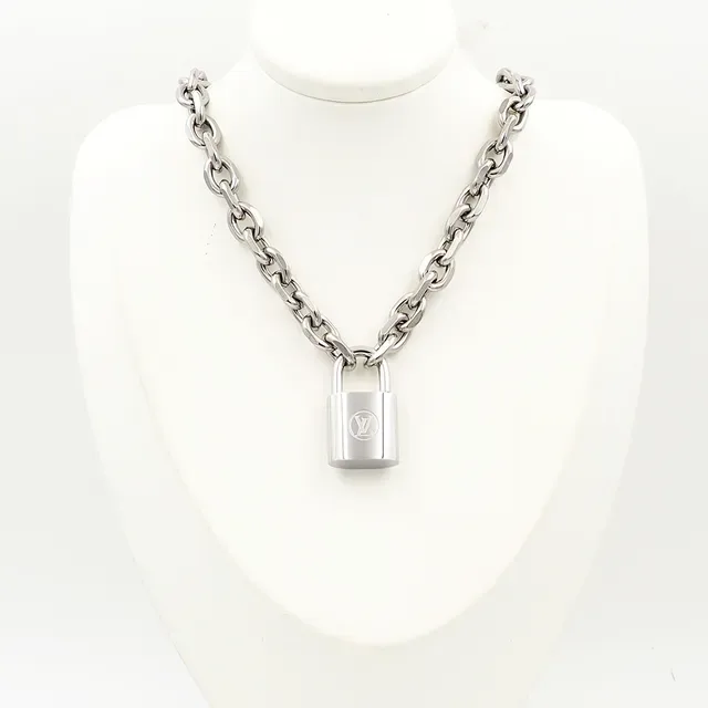 Louis Vuitton LV Edge Cadenas Gold-Tone Chain Necklace 6