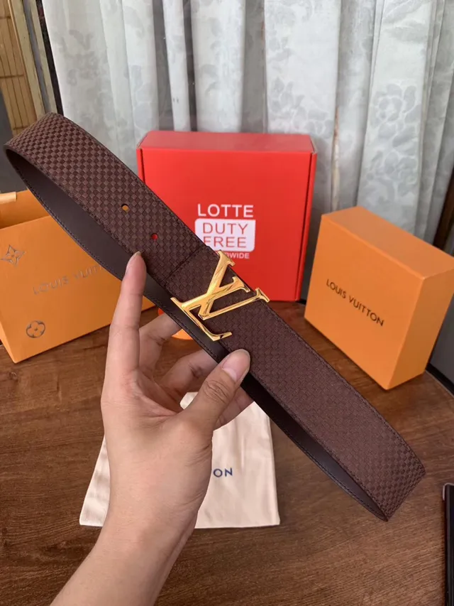 Louis Vuitton LV Initiales काली बुनी हुई चमड़े की पट्टा 8