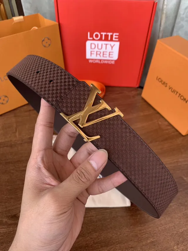 Louis Vuitton LV Initiales काली बुनी हुई चमड़े की पट्टा 10