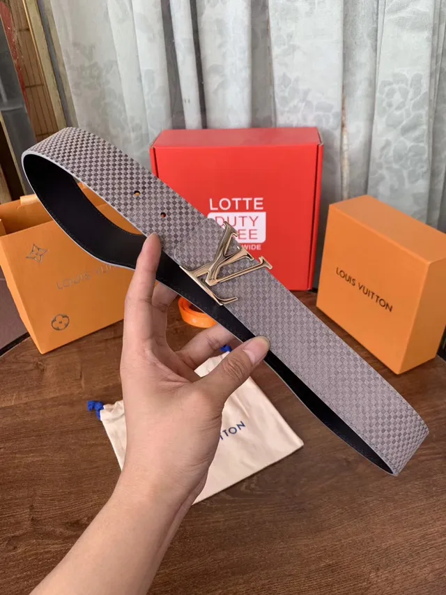 Louis Vuitton LV Initiales काली बुनी हुई चमड़े की पट्टा 17