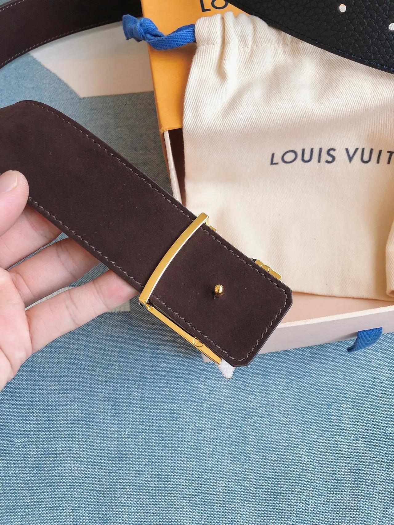 Louis Vuitton LV Initiales Ceinture en cuir bleu grainé 7