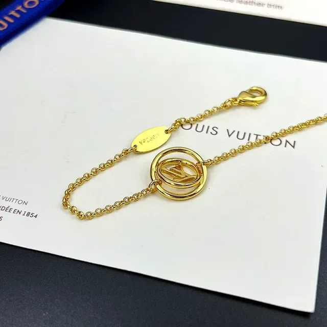 Louis Vuitton LV Stellar Gold-Tone LV 圆圈章手链 2