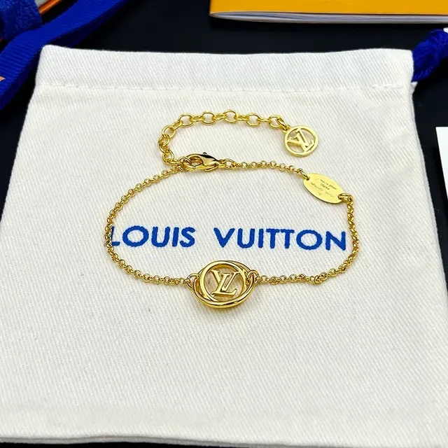 Louis Vuitton LV Stellar Gold-Tone LV 圆圈章手链 6
