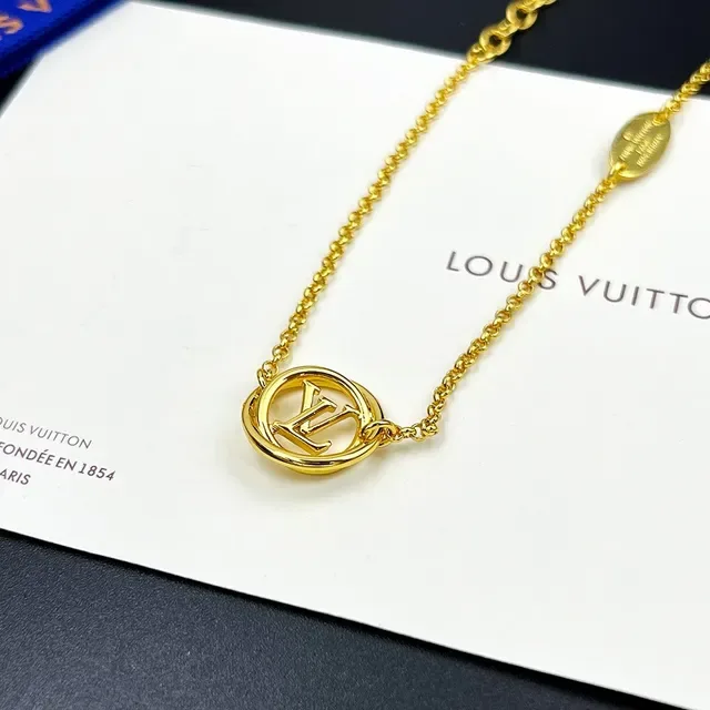 Louis Vuitton LV Stellar Gold-Tone LV 圆圈章手链 7