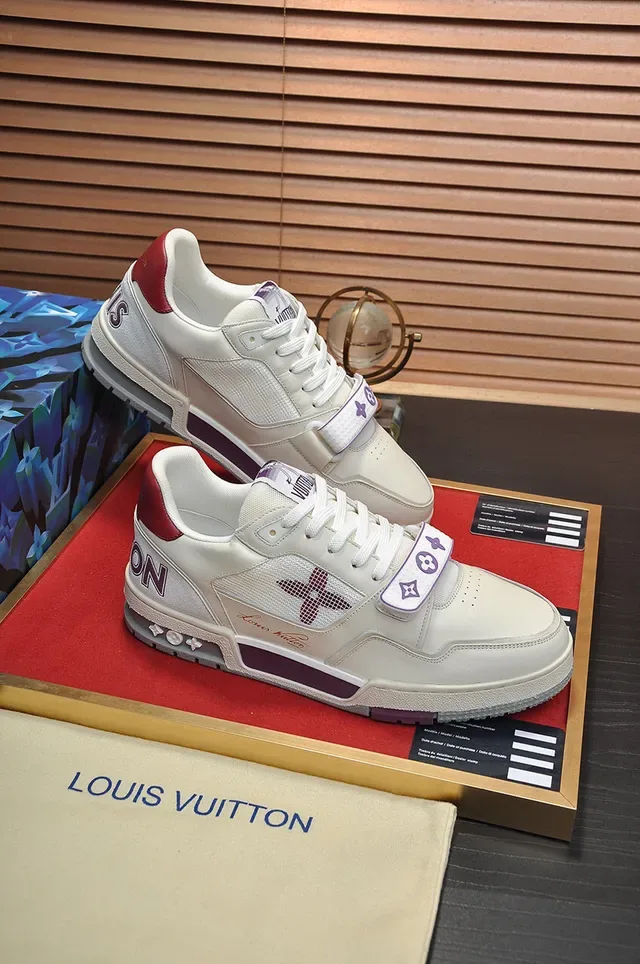 Louis Vuitton LV Trainer বেজ বেপার লেয়ার্ড লেদার-মেশ আপার স্কাল্প্টেড মাল্টি-টোন মিডসোল লাইফস্টাইল স্নিকার 5