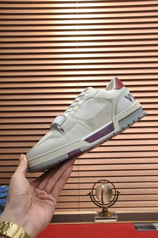 Louis Vuitton LV Trainer বেজ বেপার লেয়ার্ড লেদার-মেশ আপার স্কাল্প্টেড মাল্টি-টোন মিডসোল লাইফস্টাইল স্নিকার 6