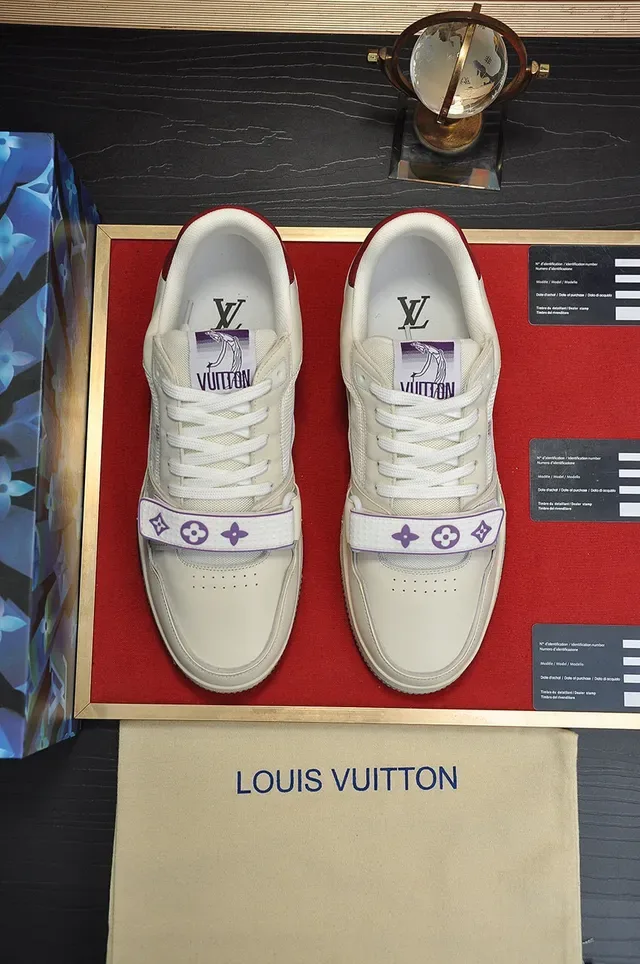 Louis Vuitton LV Trainer বেজ বেপার লেয়ার্ড লেদার-মেশ আপার স্কাল্প্টেড মাল্টি-টোন মিডসোল লাইফস্টাইল স্নিকার 9