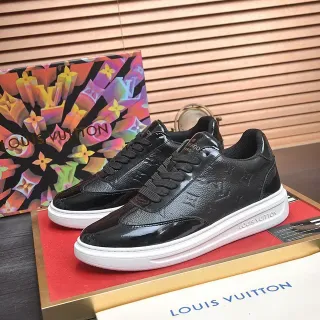 Louis Vuitton LV Trainer Preto Branco Embossed Monogram Couro Brilhante Patent Accents Lifestyle Sneakers