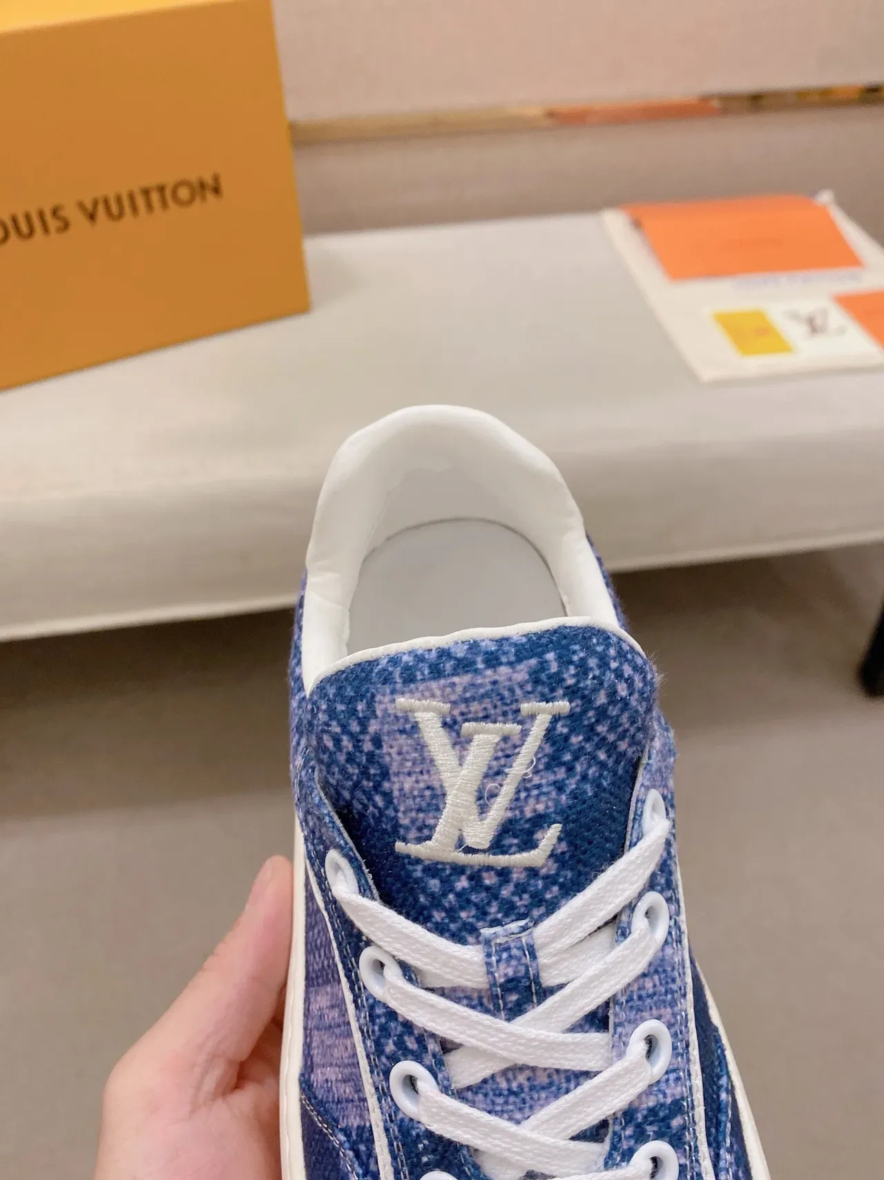 Louis Vuitton LV Trainer 蓝色米色 像素化纺织鞋面 网格图案橡胶外底 生活方式运动鞋 6