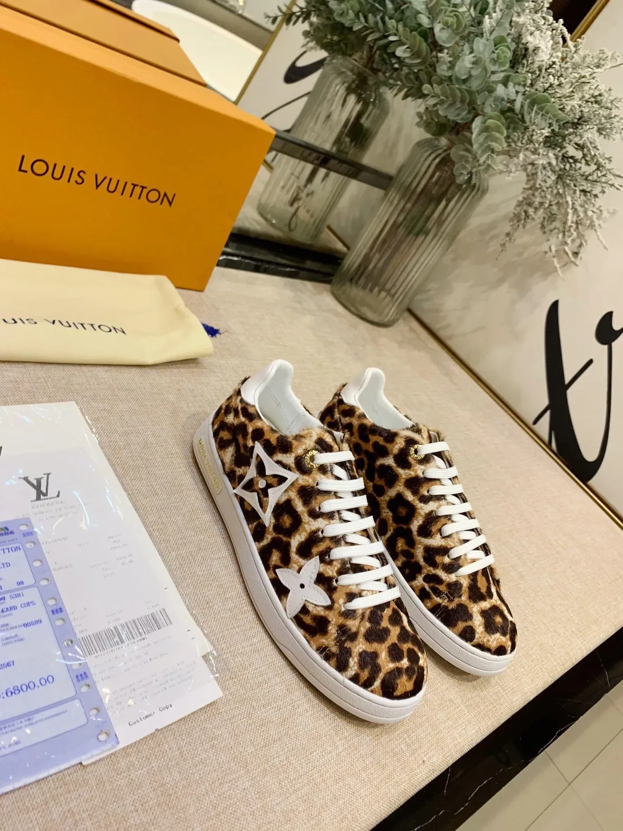 Louis Vuitton LV Trainer भूरा सफेद चितगोबरा प्रिंट बछड़े के बाल मोनोग्राम फूल ऐप्लिके Lifestyle Sneakers 2