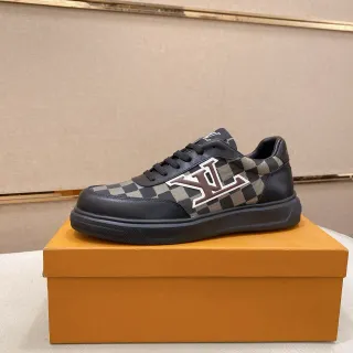Louis Vuitton LV Trainer Damier Check Oversized Logo Tênis Lifestyle