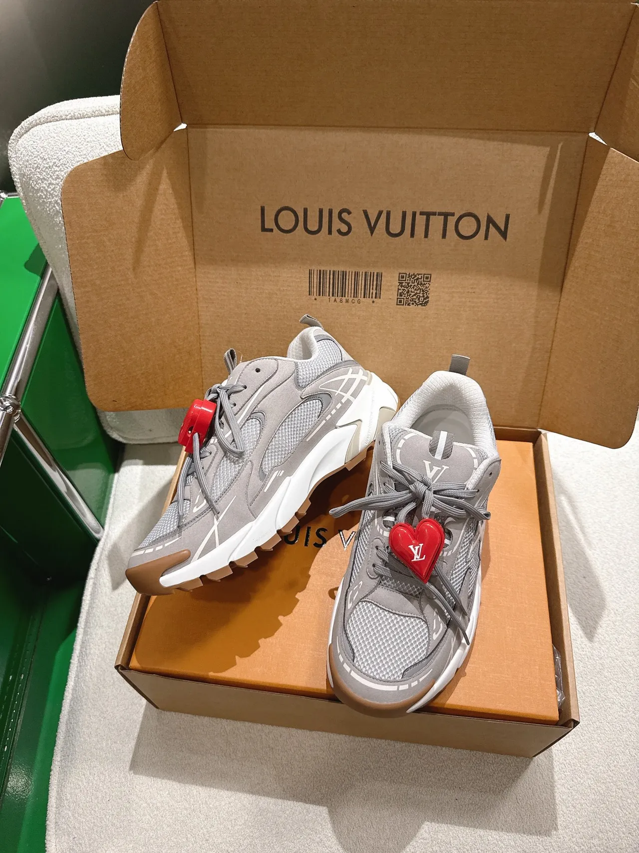 Louis Vuitton LV Trainer Cinza Sola Vermelha Malha E Sobreposição Sintética Tênis Chunky 3