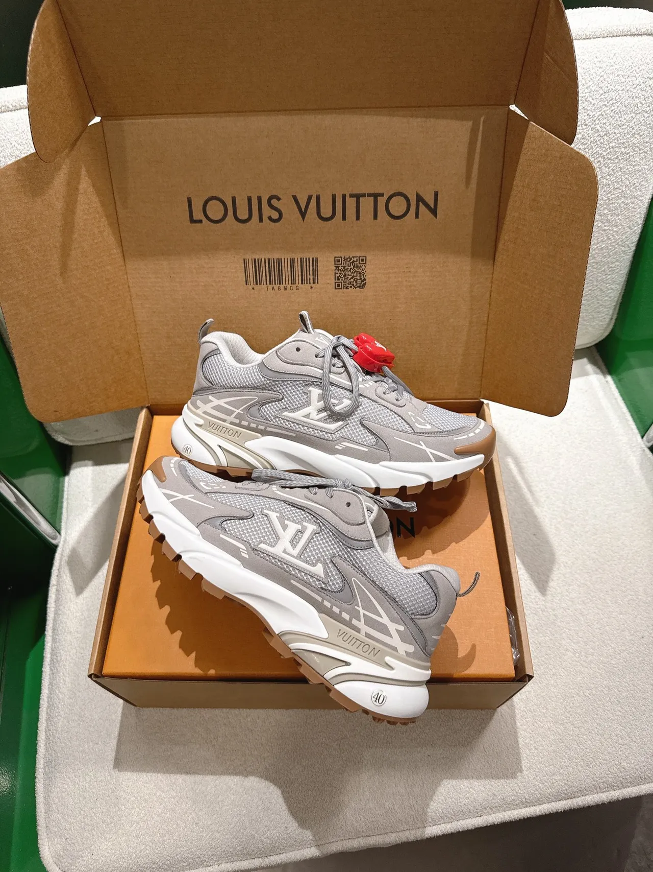Louis Vuitton LV Trainer Cinza Sola Vermelha Malha E Sobreposição Sintética Tênis Chunky 4