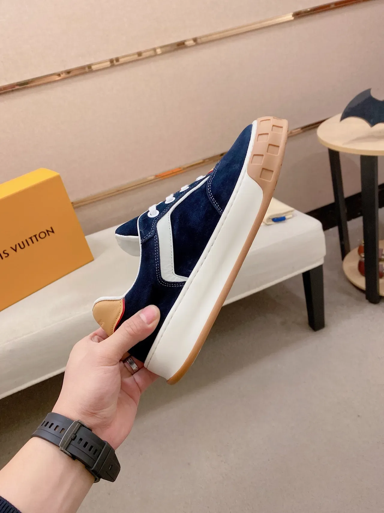 Louis Vuitton LV Trainer Color Navy Beige, Upper de ante, Rayas blancas contrastantes, Zapatillas Lifestyle 5