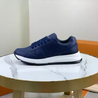 Louis Vuitton LV Trainer Navy White Cuero Perforado Construcción Panel Capa Superior Estilo de Vida Zapatillas
