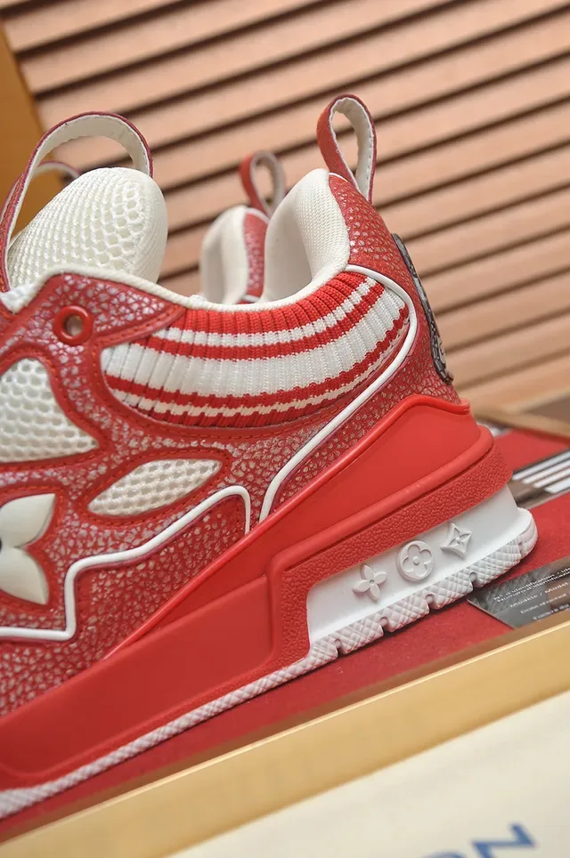 Louis Vuitton LV Trainer Vermelho e Branco Monograma Flower Lifestyle Sneakers 2