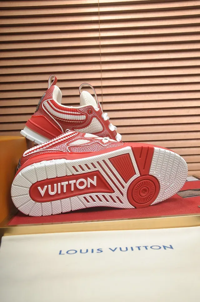 Louis Vuitton LV Trainer Vermelho e Branco Monograma Flower Lifestyle Sneakers 3