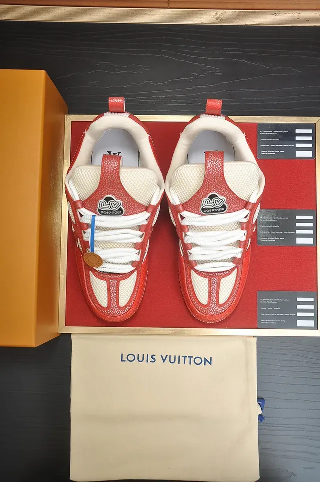 Louis Vuitton LV Trainer Vermelho e Branco Monograma Flower Lifestyle Sneakers 5