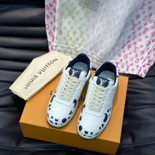 Louis Vuitton LV Trainer Zapatillas Lifestyle Blancas y Negras de Cuero Pebbled con Motivo Polka-Dot
