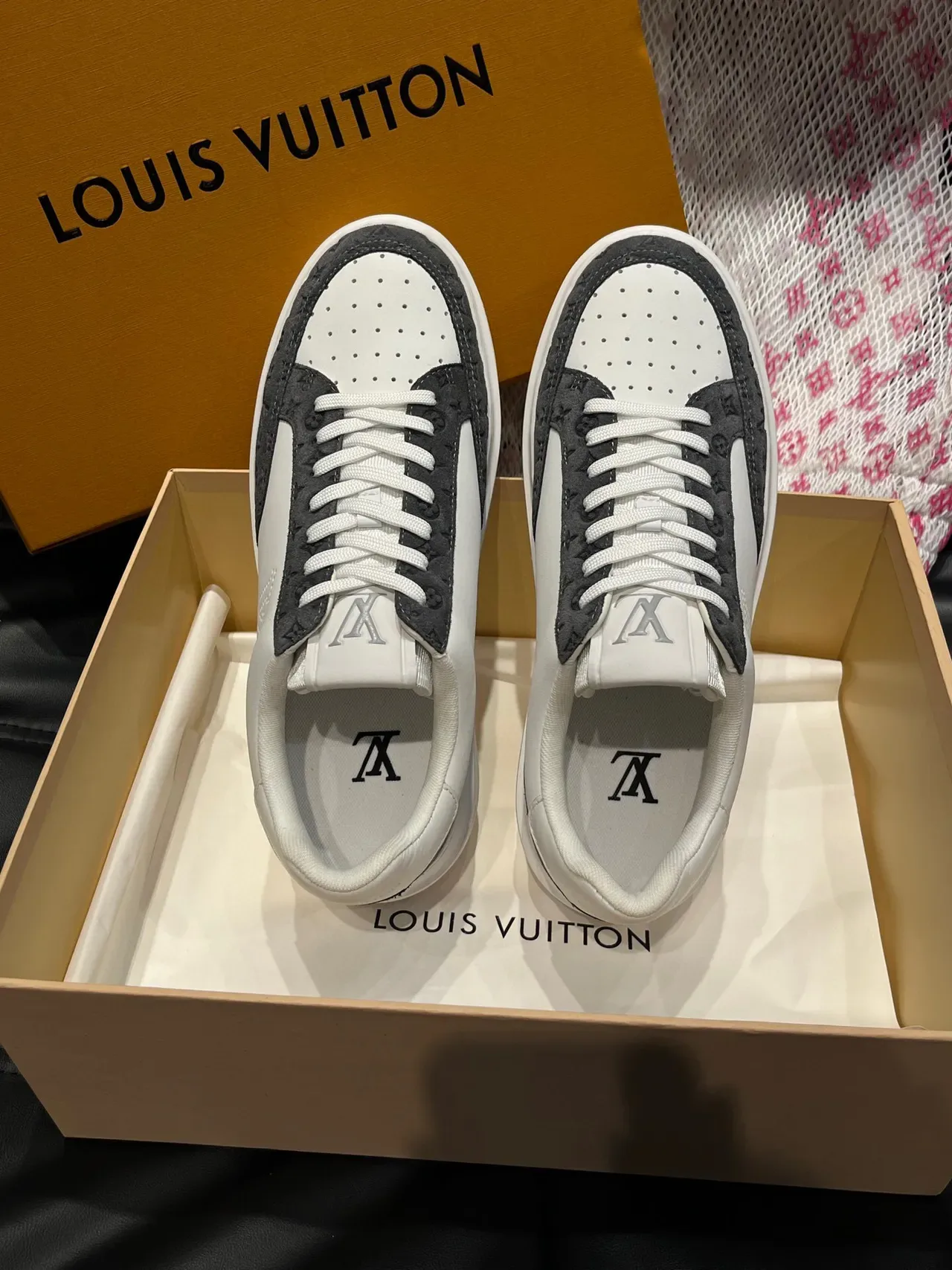 路易威登 LV Trainer 白色黑色 穿孔老花面板 厚平台鞋底 生活方式运动鞋 4