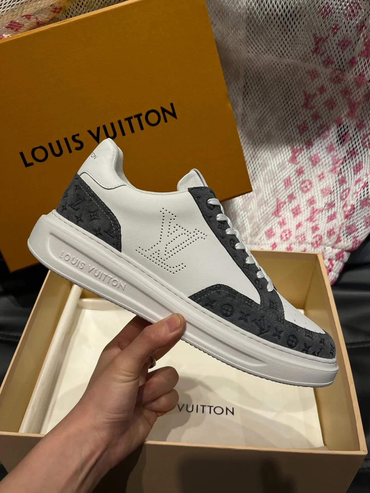 路易威登 LV Trainer 白色黑色 穿孔老花面板 厚平台鞋底 生活方式运动鞋 5