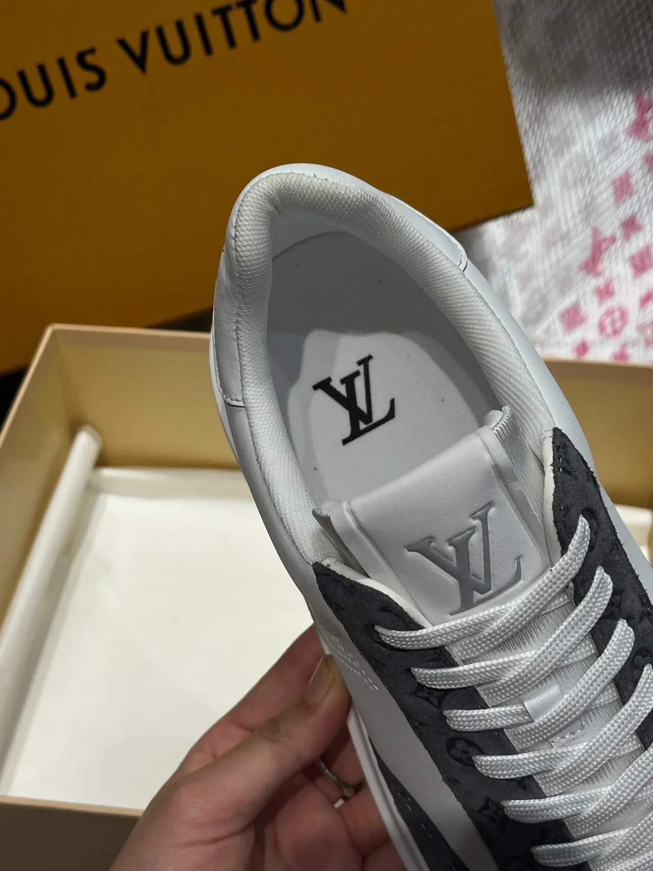 路易威登 LV Trainer 白色黑色 穿孔老花面板 厚平台鞋底 生活方式运动鞋 7