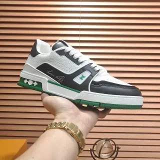 Louis Vuitton LV Trainer Zapatillas Lifestyle Blancas y Verdes Con Cuero Y Sintético En Capas Suela Intermedia Esculpida