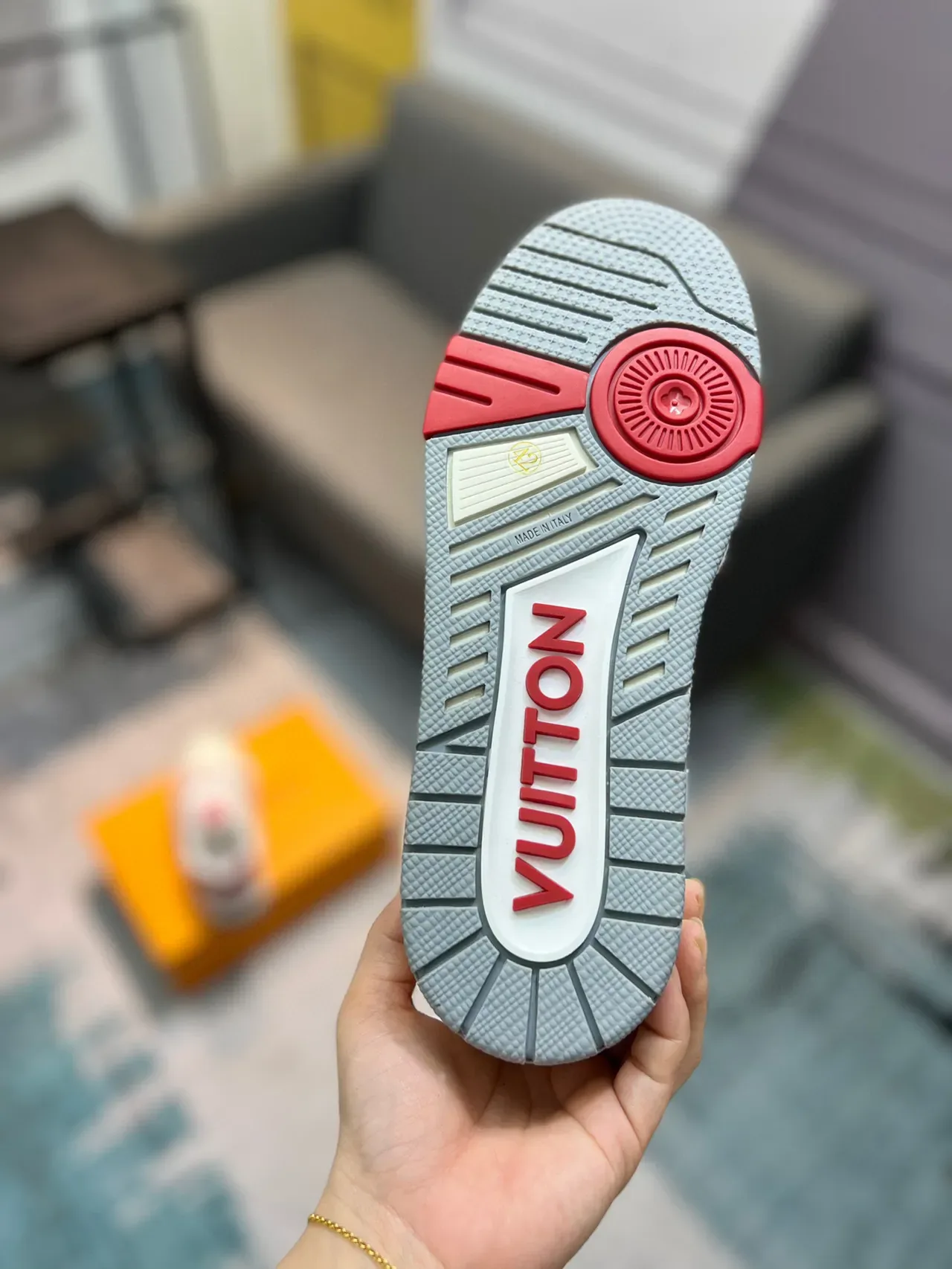 Louis Vuitton LV Trainer Chaussures Lifestyle Monogrammées à Lacets Blanc et Rouge Low-Top 9