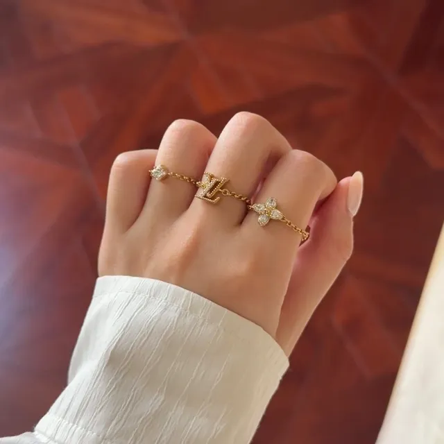 Louis Vuitton LV Volt and Flower Ring Set Gold Transparent Crystals Ring 2